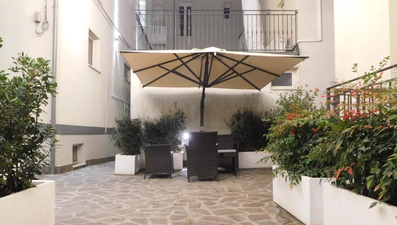 Gabbiano Apartments Rimini Eksteriør bilde