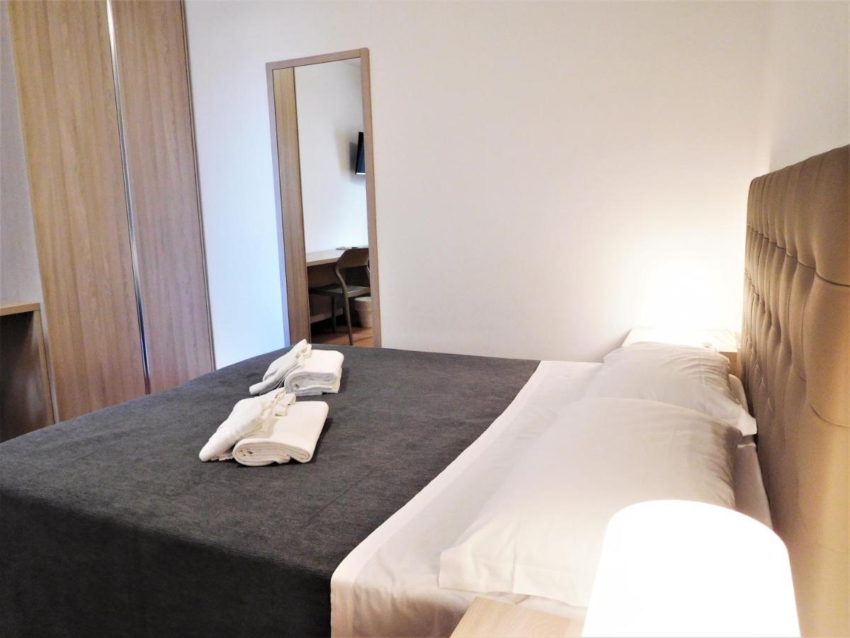Gabbiano Apartments Rimini Eksteriør bilde