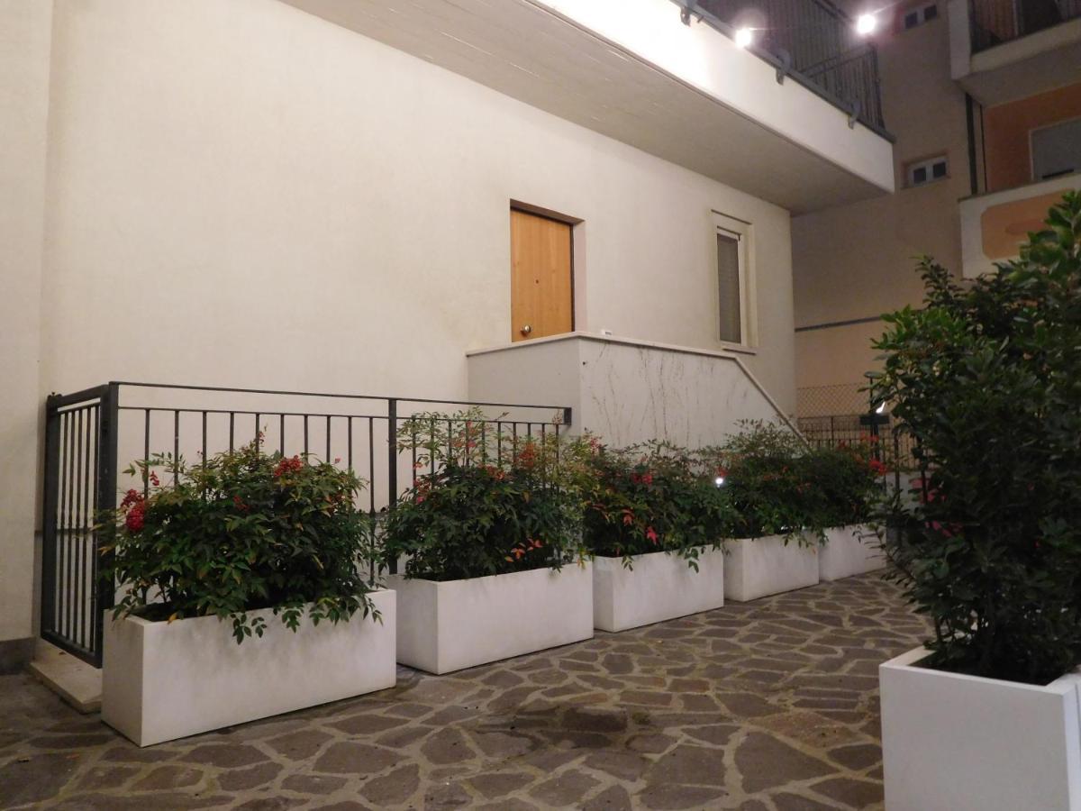 Gabbiano Apartments Rimini Eksteriør bilde