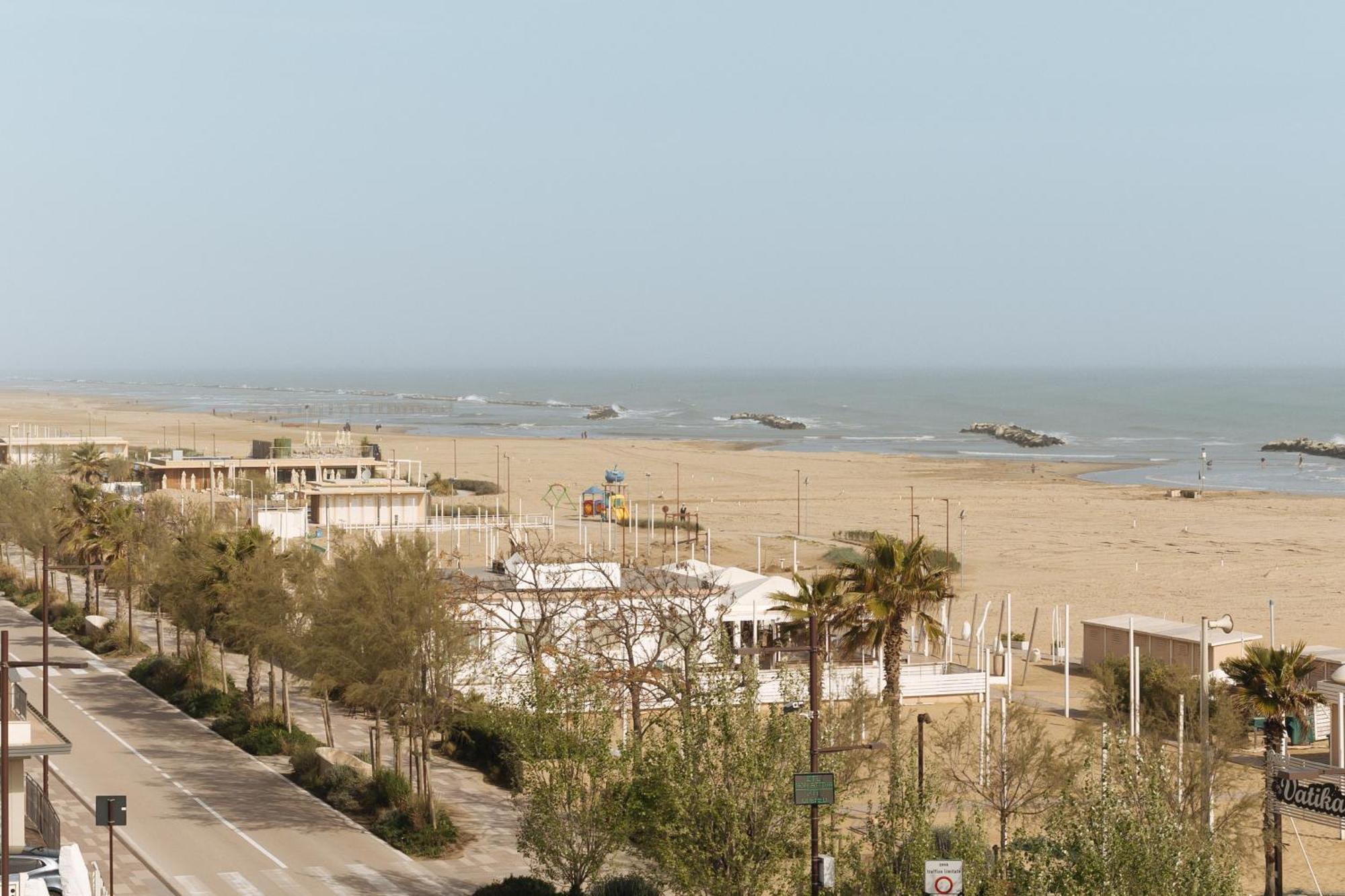 Gabbiano Apartments Rimini Eksteriør bilde
